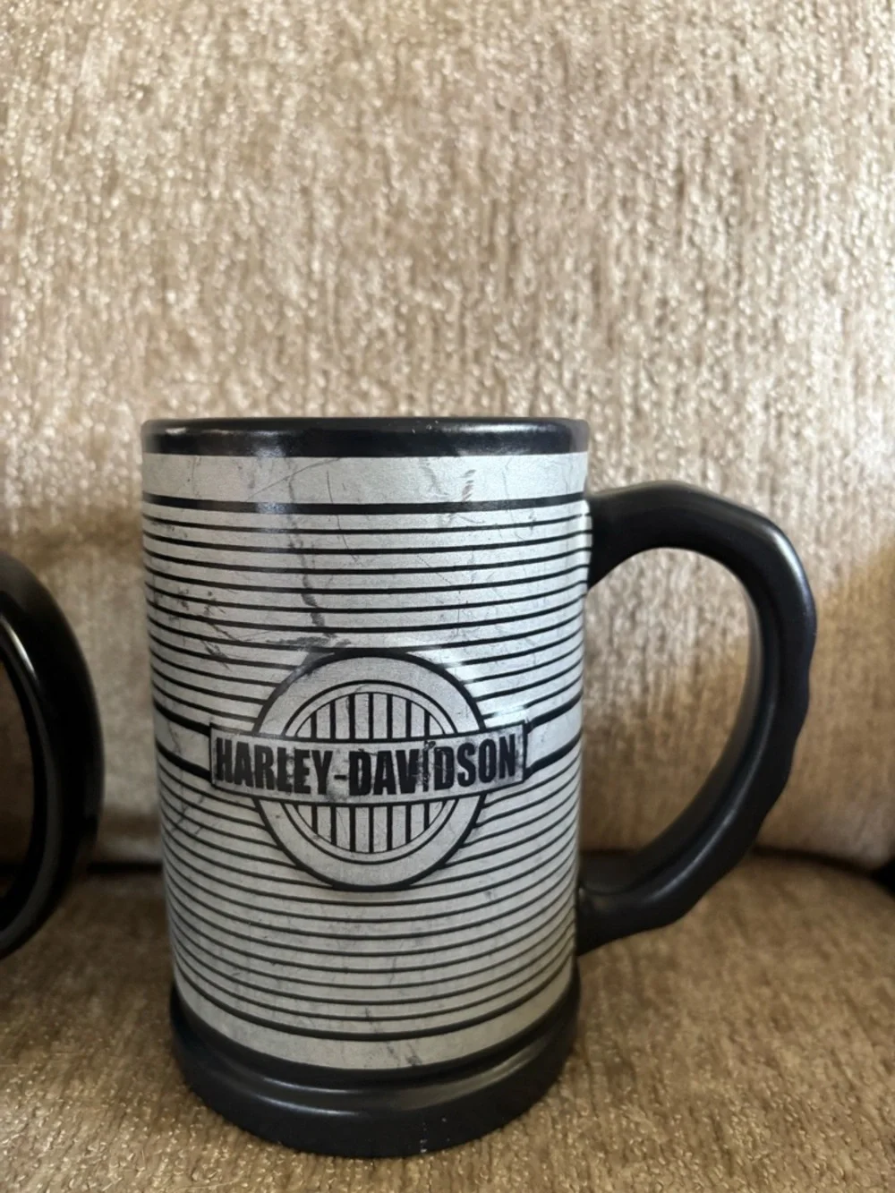 Set of 3 Vintage Harley-Davidson Collectible Mugs - Flames, Eagle, Striped - Picture 4 of 6